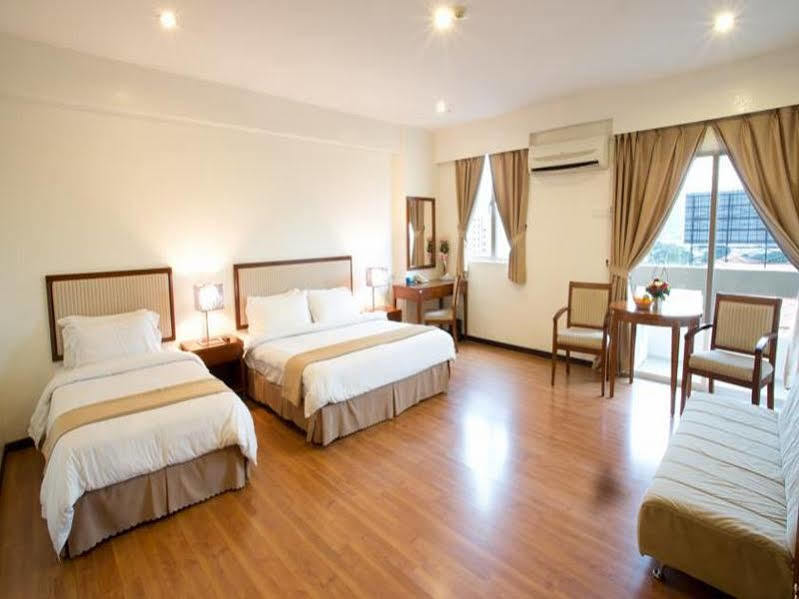Alora Hotel Penang PENANG ภายนอก รูปภาพ